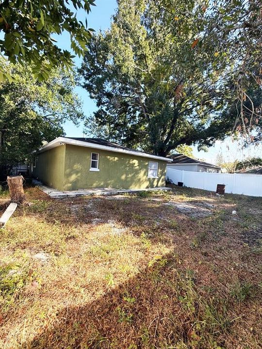 出租: $2,500 (3 贝兹, 2 浴室, 1738 平方英尺)