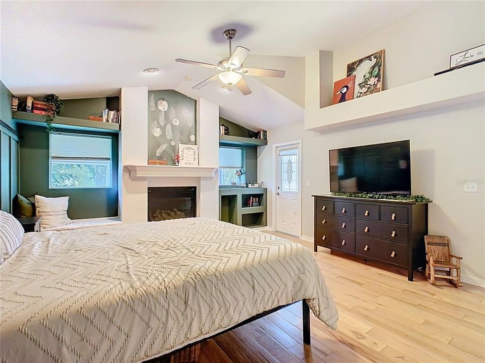 For Sale: $425,000 (3 beds, 2 baths, 2378 Square Feet)