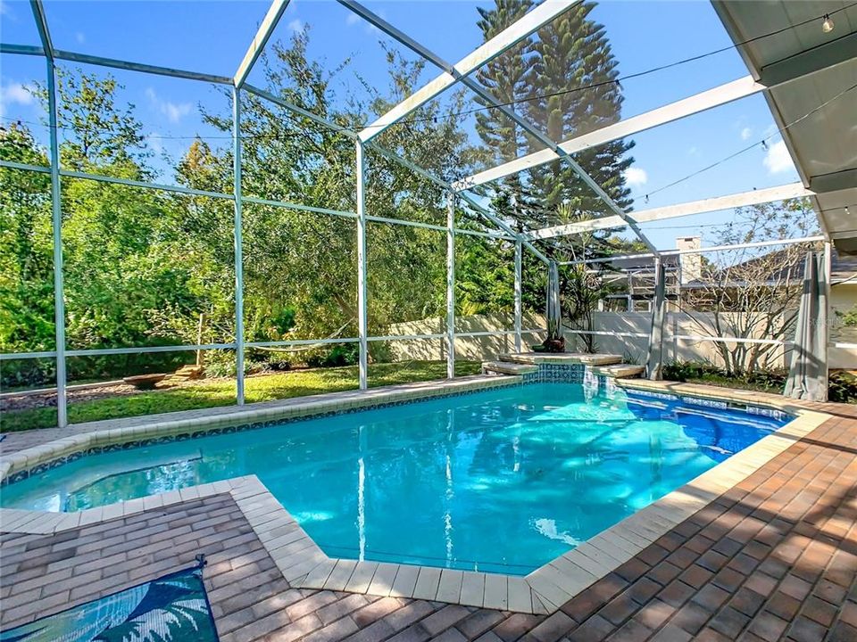 For Sale: $425,000 (3 beds, 2 baths, 2378 Square Feet)