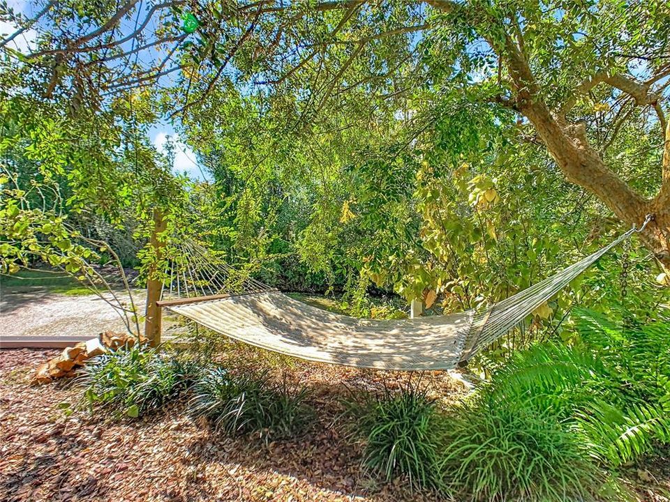 For Sale: $425,000 (3 beds, 2 baths, 2378 Square Feet)