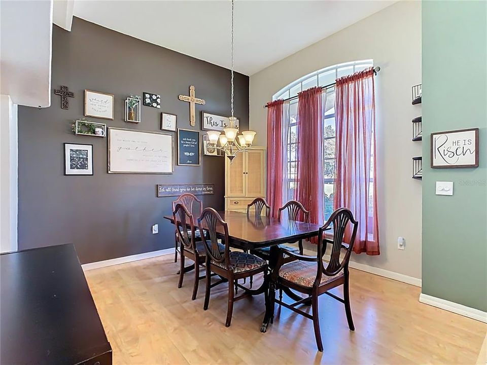 For Sale: $425,000 (3 beds, 2 baths, 2378 Square Feet)