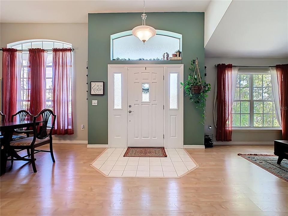 For Sale: $425,000 (3 beds, 2 baths, 2378 Square Feet)