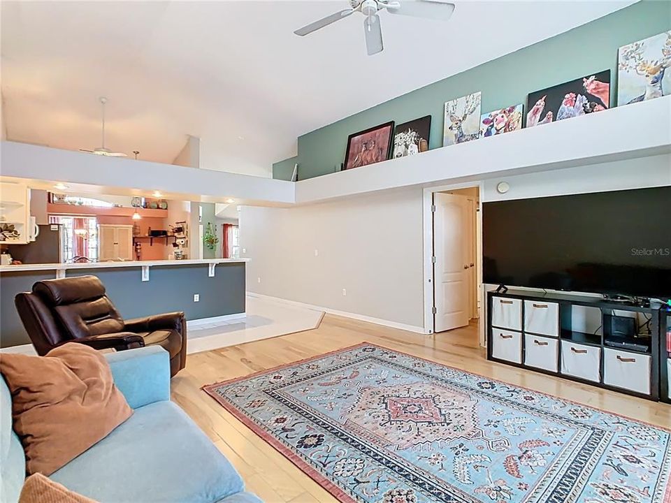 For Sale: $425,000 (3 beds, 2 baths, 2378 Square Feet)