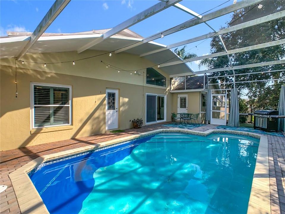 For Sale: $425,000 (3 beds, 2 baths, 2378 Square Feet)