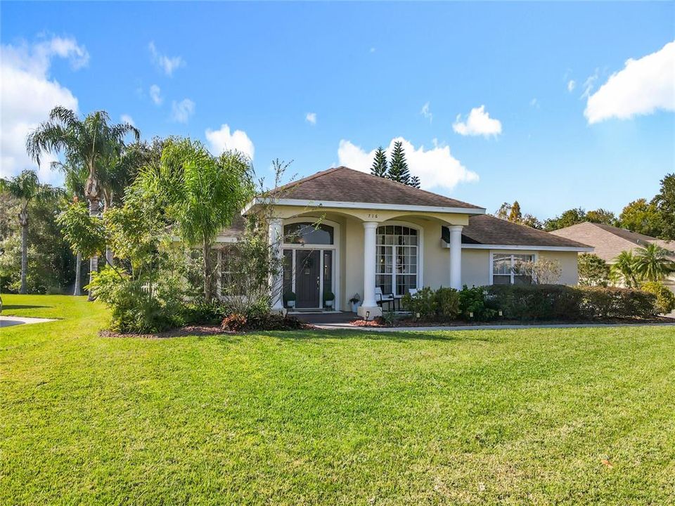 For Sale: $425,000 (3 beds, 2 baths, 2378 Square Feet)