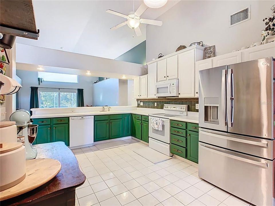 For Sale: $425,000 (3 beds, 2 baths, 2378 Square Feet)