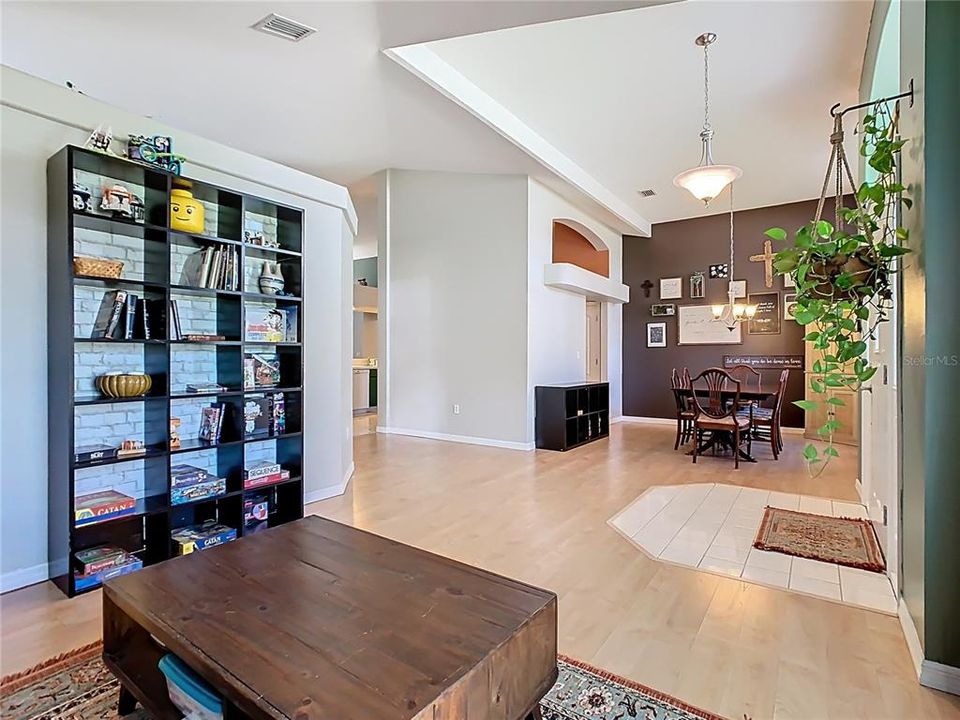 For Sale: $425,000 (3 beds, 2 baths, 2378 Square Feet)