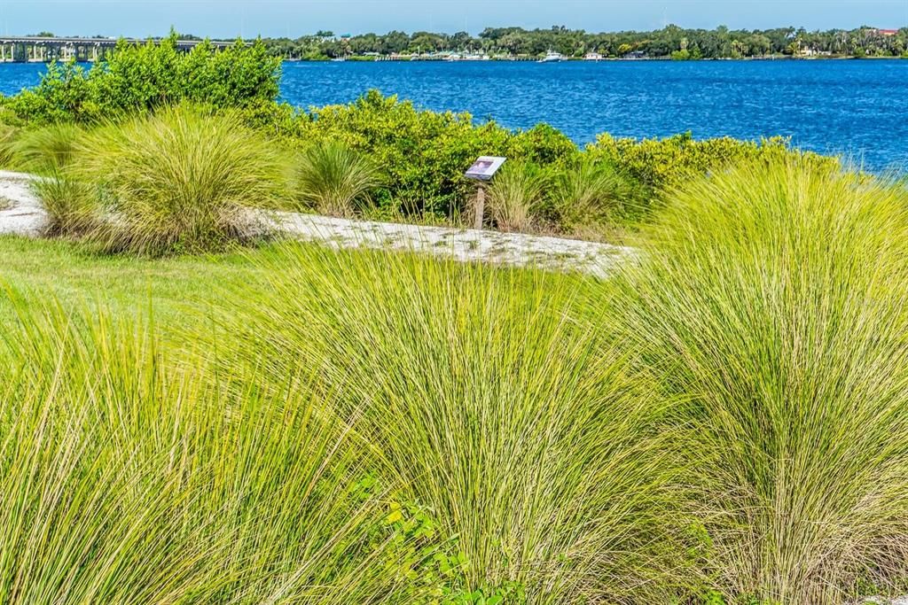 For Sale: $830,000 (3 beds, 3 baths, 2774 Square Feet)