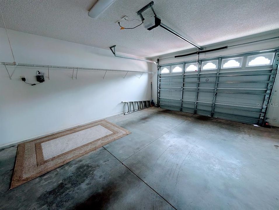 For Sale: $225,000 (1 beds, 1 baths, 875 Square Feet)