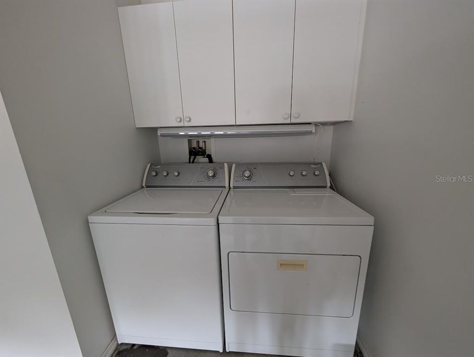 For Sale: $225,000 (1 beds, 1 baths, 875 Square Feet)