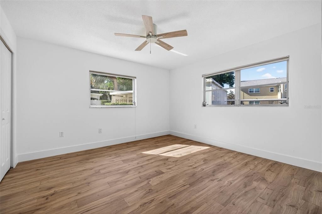 For Sale: $349,000 (2 beds, 2 baths, 1600 Square Feet)