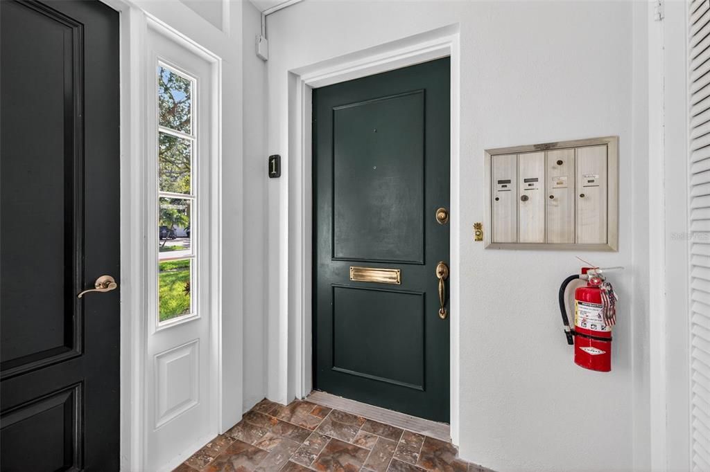 For Sale: $349,000 (2 beds, 2 baths, 1600 Square Feet)