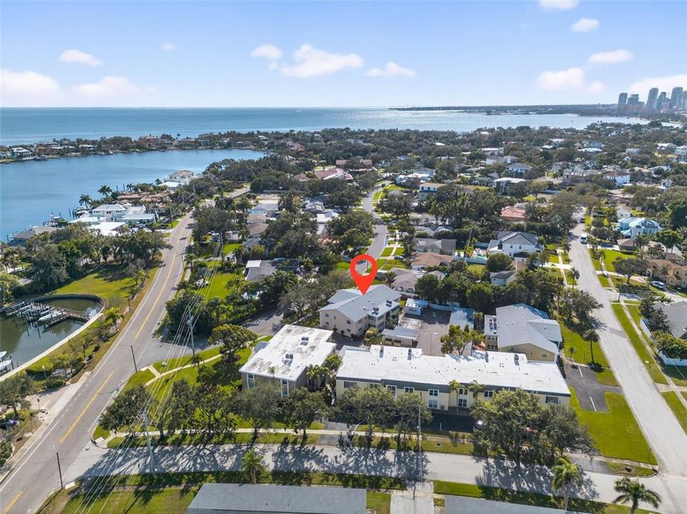 For Sale: $349,000 (2 beds, 2 baths, 1600 Square Feet)