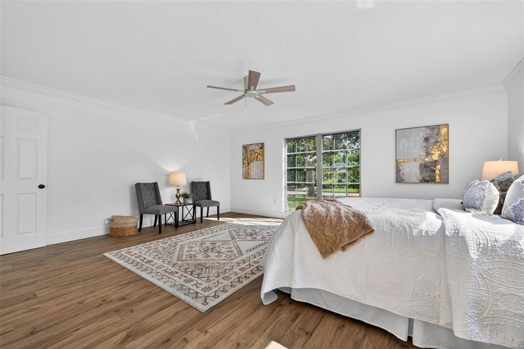 For Sale: $349,000 (2 beds, 2 baths, 1600 Square Feet)