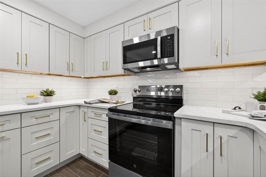 For Sale: $349,000 (2 beds, 2 baths, 1600 Square Feet)