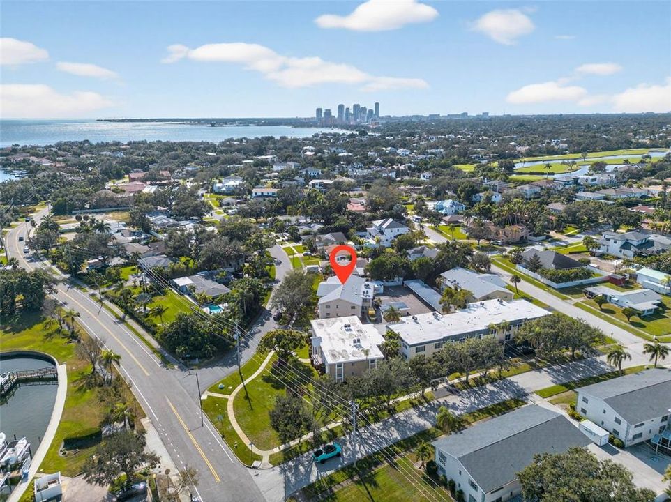 For Sale: $349,000 (2 beds, 2 baths, 1600 Square Feet)