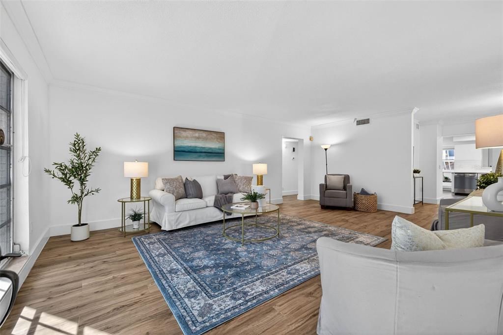 For Sale: $349,000 (2 beds, 2 baths, 1600 Square Feet)