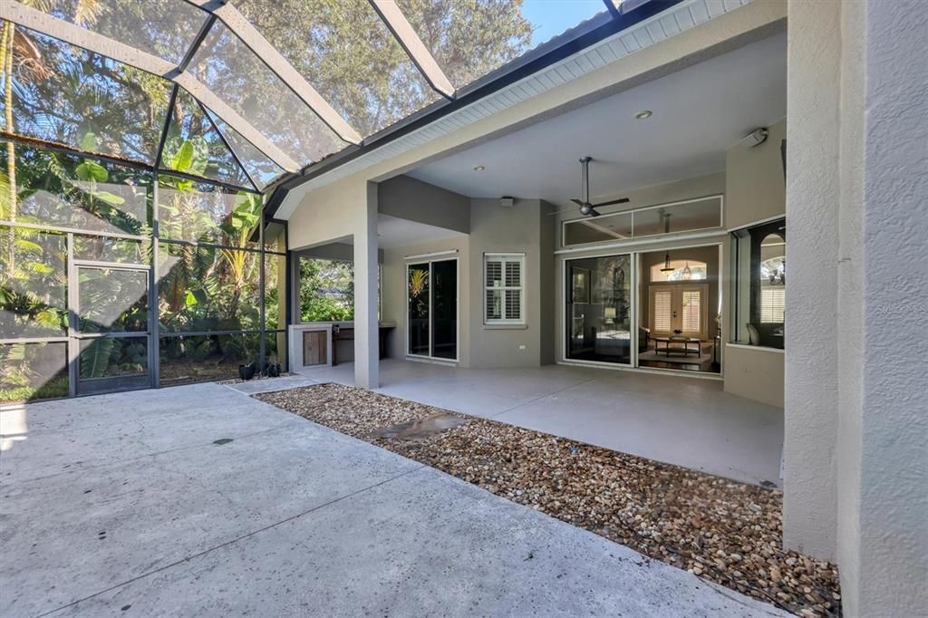 En Venta: $650,000 (4 camas, 3 baños, 2557 Pies cuadrados)