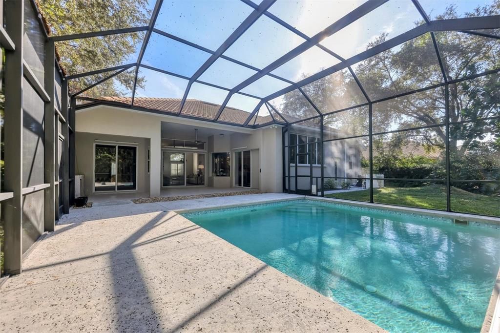 En Venta: $650,000 (4 camas, 3 baños, 2557 Pies cuadrados)