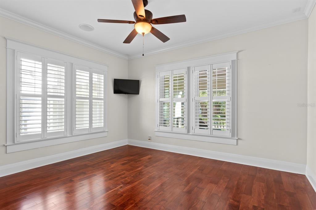 На продажу: $1,175,000 (2 спален, 2 ванн, 1820 Квадратных фут)