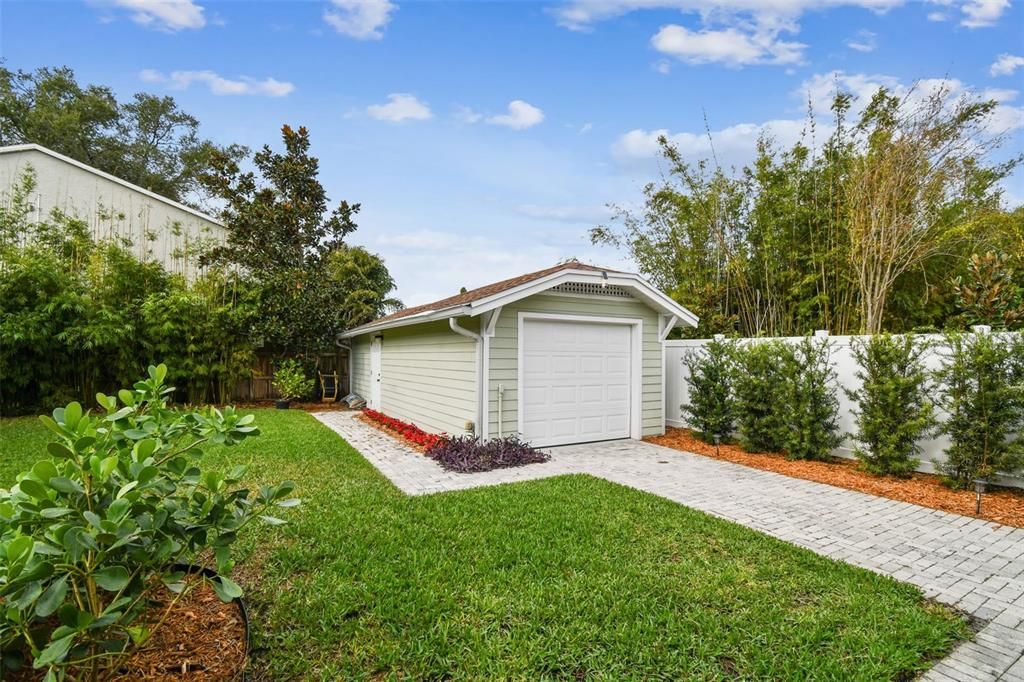 На продажу: $1,175,000 (2 спален, 2 ванн, 1820 Квадратных фут)