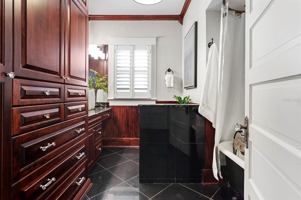 На продажу: $1,175,000 (2 спален, 2 ванн, 1820 Квадратных фут)