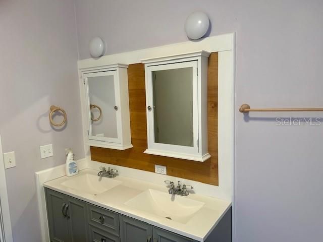 For Sale: $209,000 (4 beds, 2 baths, 1344 Square Feet)