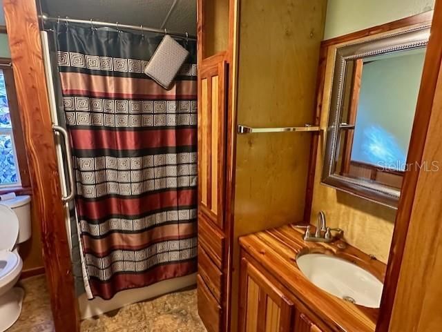 For Sale: $209,000 (4 beds, 2 baths, 1344 Square Feet)