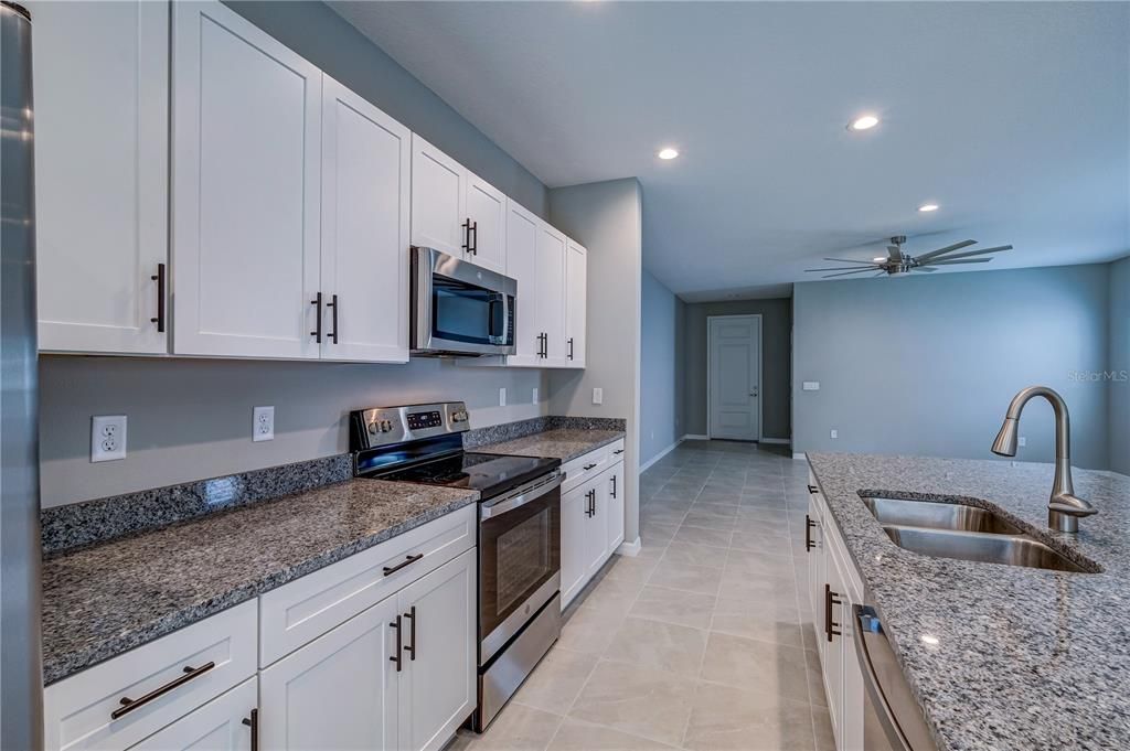 En Venta: $280,000 (3 camas, 2 baños, 1822 Pies cuadrados)