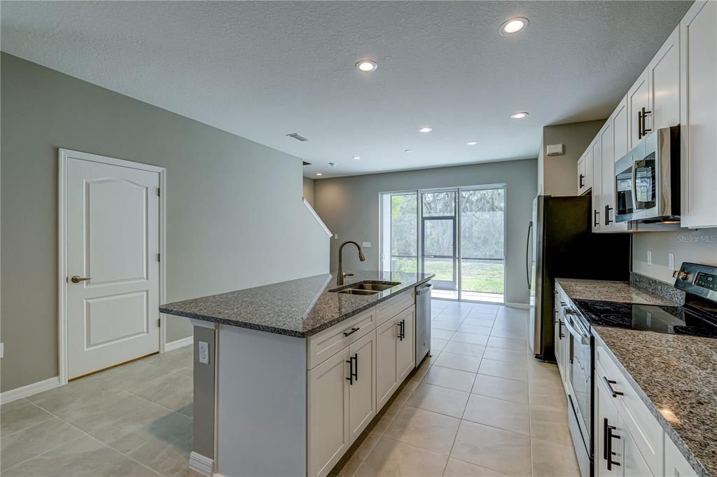 En Venta: $280,000 (3 camas, 2 baños, 1822 Pies cuadrados)