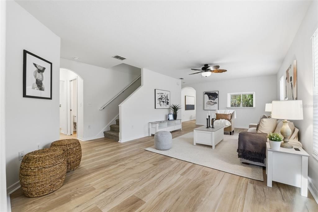 For Sale: $359,900 (5 beds, 2 baths, 2200 Square Feet)