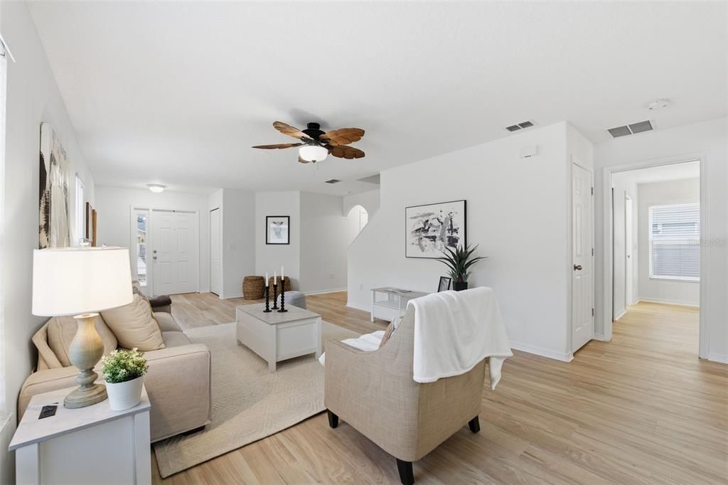 For Sale: $359,900 (5 beds, 2 baths, 2200 Square Feet)