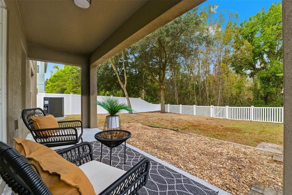 For Sale: $359,900 (5 beds, 2 baths, 2200 Square Feet)