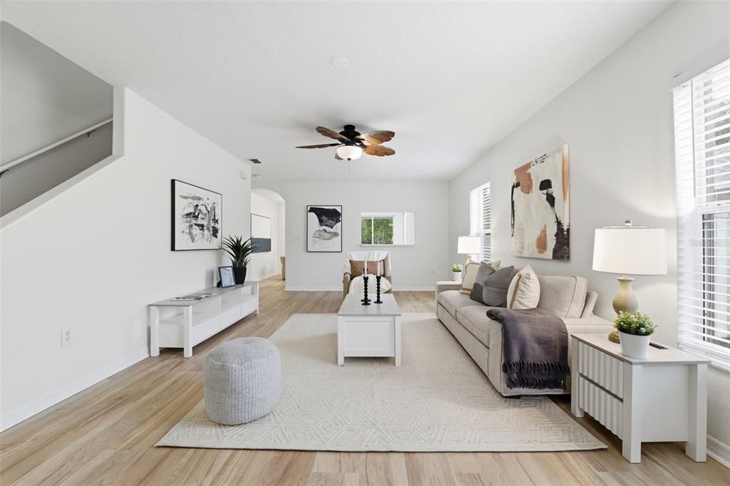 For Sale: $359,900 (5 beds, 2 baths, 2200 Square Feet)