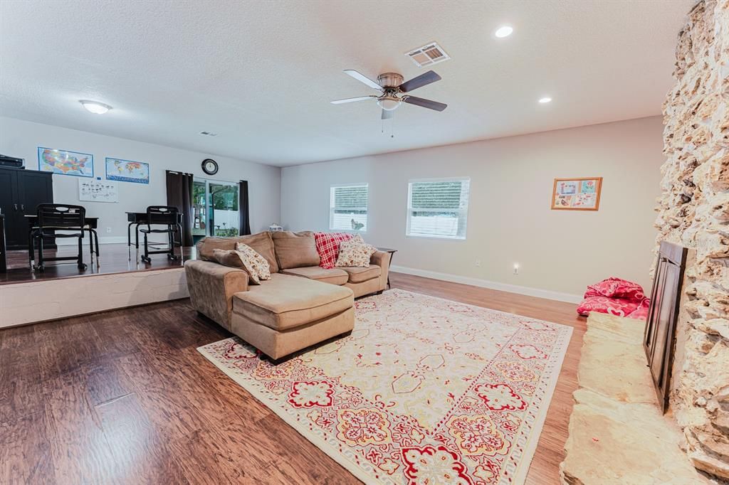 For Sale: $350,000 (3 beds, 2 baths, 2142 Square Feet)