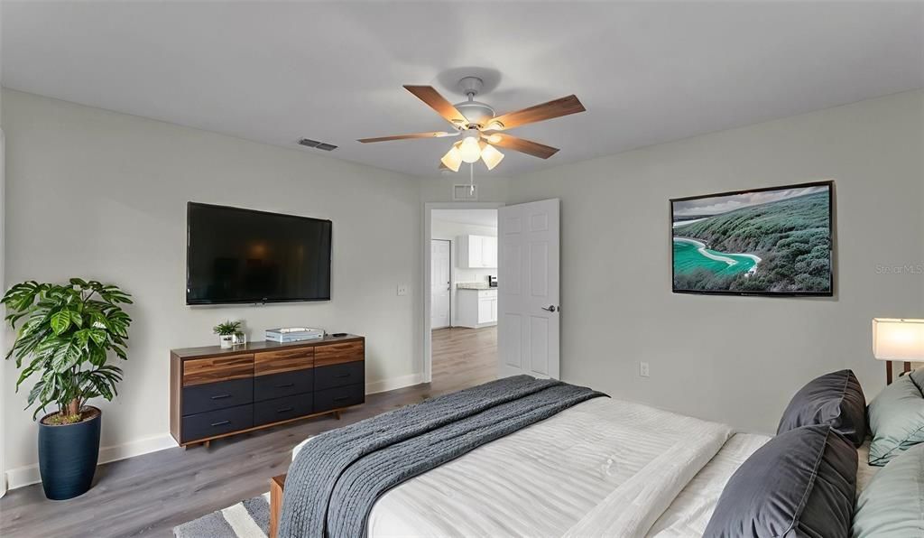 待售: $249,900 (3 贝兹, 2 浴室, 1182 平方英尺)