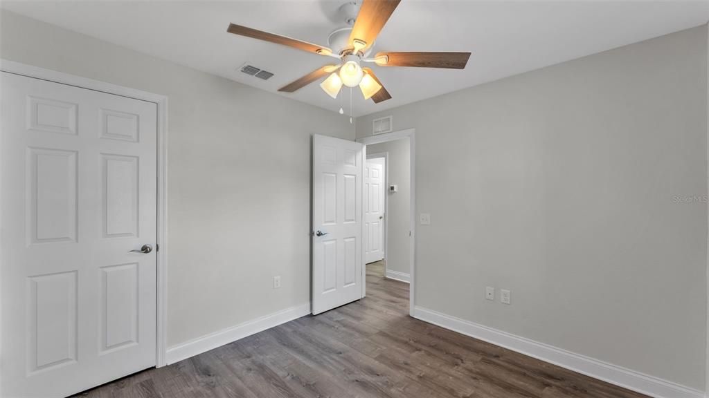 待售: $249,900 (3 贝兹, 2 浴室, 1182 平方英尺)