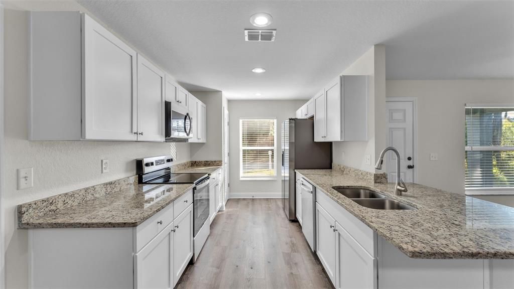 待售: $249,900 (3 贝兹, 2 浴室, 1182 平方英尺)