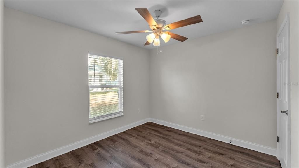 待售: $249,900 (3 贝兹, 2 浴室, 1182 平方英尺)