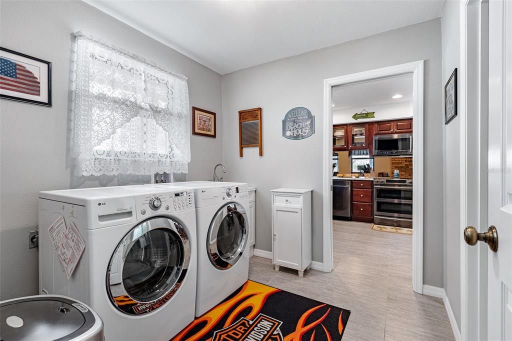 For Sale: $609,000 (3 beds, 2 baths, 2181 Square Feet)