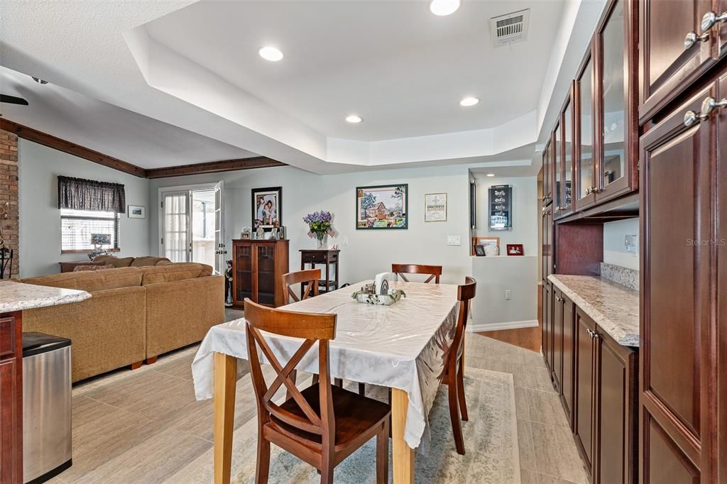 For Sale: $609,000 (3 beds, 2 baths, 2181 Square Feet)