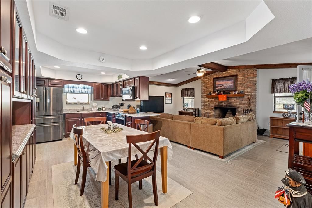 For Sale: $609,000 (3 beds, 2 baths, 2181 Square Feet)