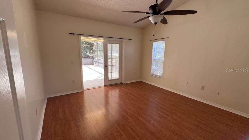 出租: $3,450 (3 贝兹, 2 浴室, 2051 平方英尺)