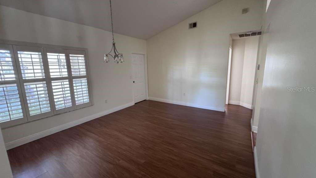 出租: $3,450 (3 贝兹, 2 浴室, 2051 平方英尺)