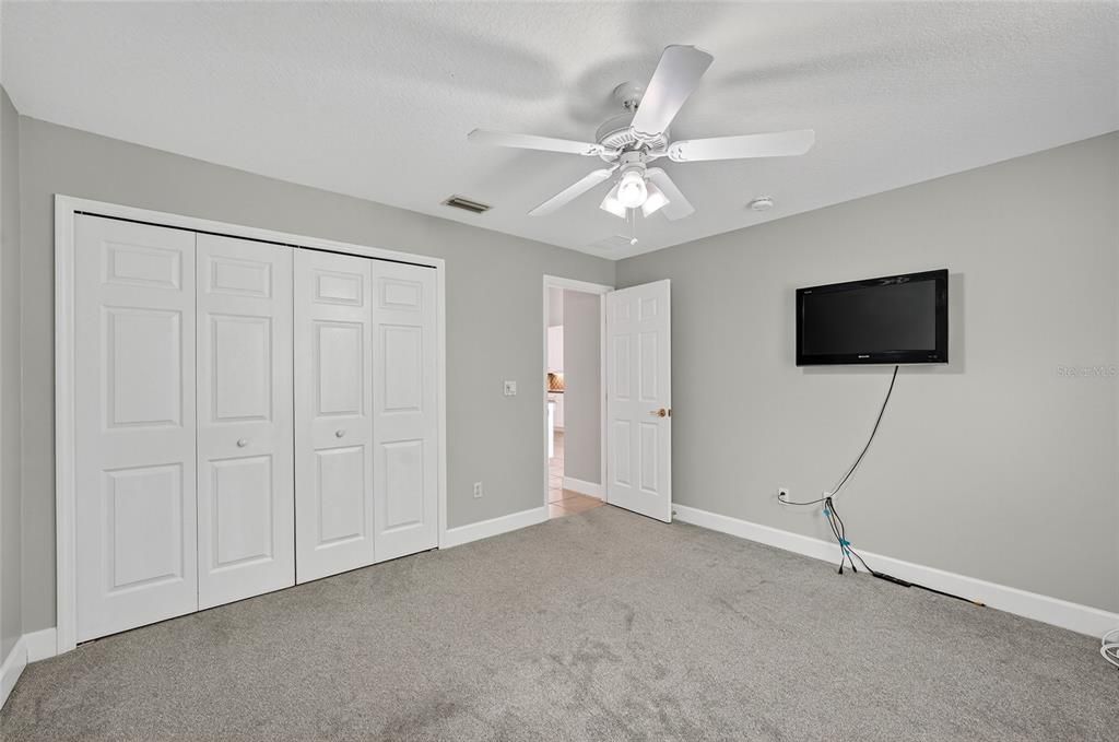 出租: $3,100 (3 贝兹, 2 浴室, 2127 平方英尺)