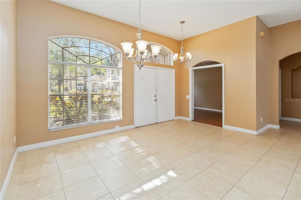 For Sale: $849,900 (5 beds, 3 baths, 2762 Square Feet)