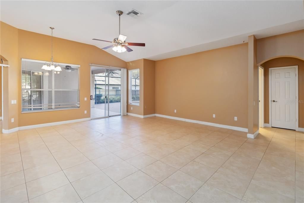 For Sale: $849,900 (5 beds, 3 baths, 2762 Square Feet)