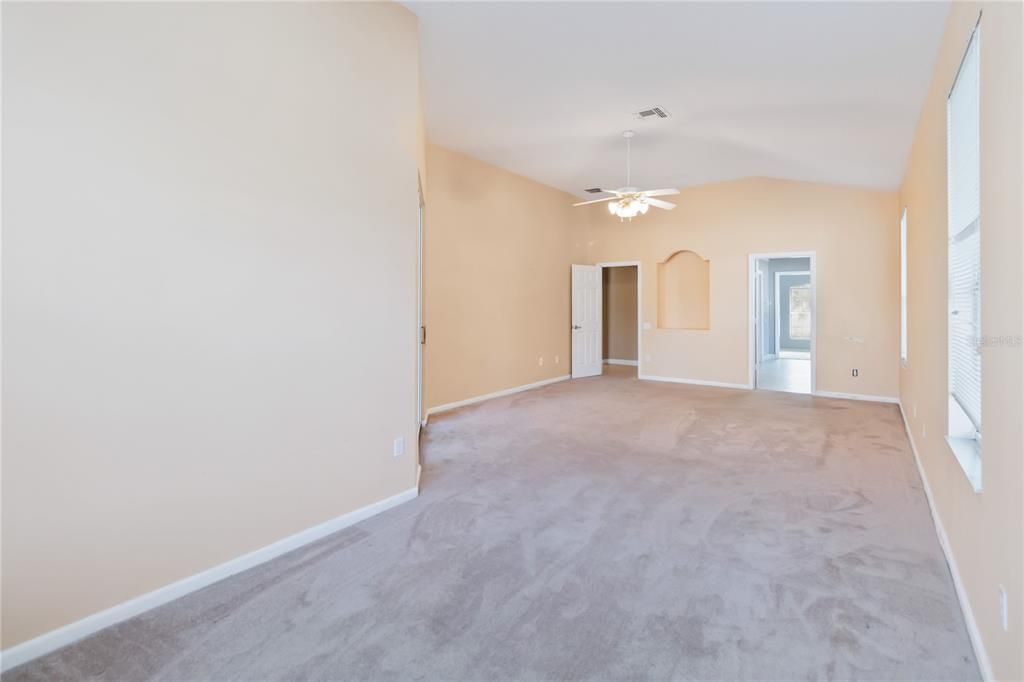 For Sale: $849,900 (5 beds, 3 baths, 2762 Square Feet)