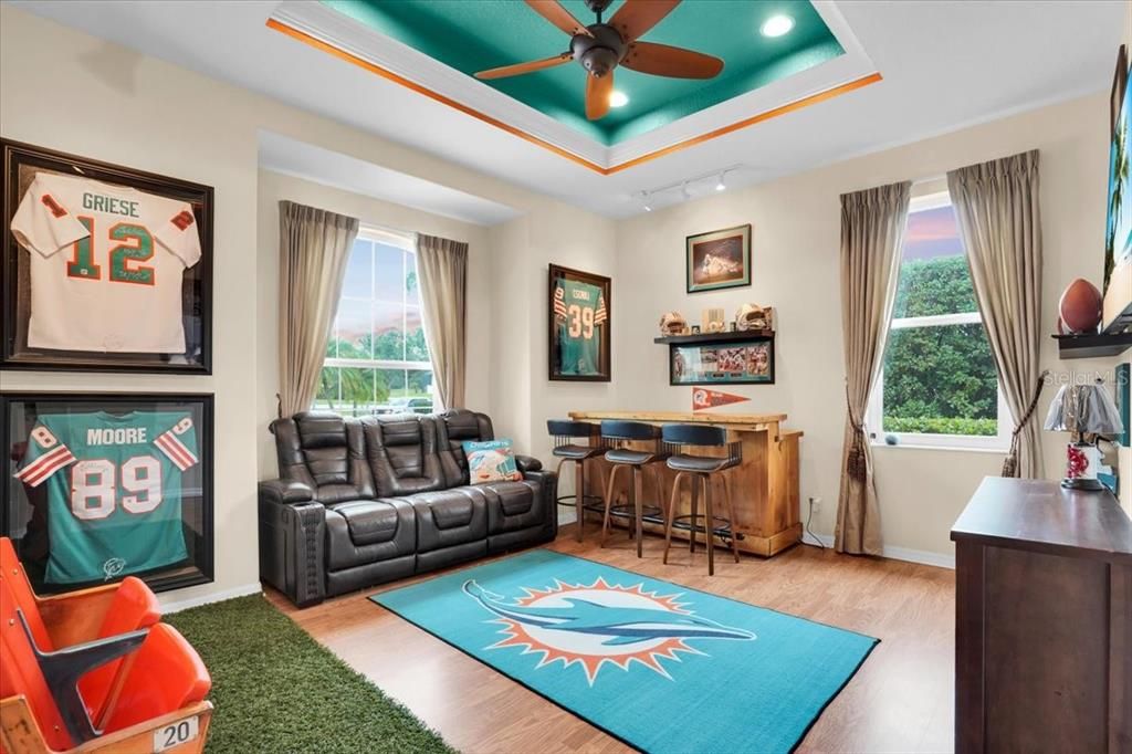 En Venta: $739,000 (3 camas, 2 baños, 2630 Pies cuadrados)