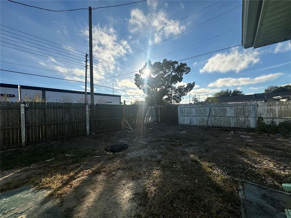 For Sale: $194,900 (2 beds, 2 baths, 936 Square Feet)